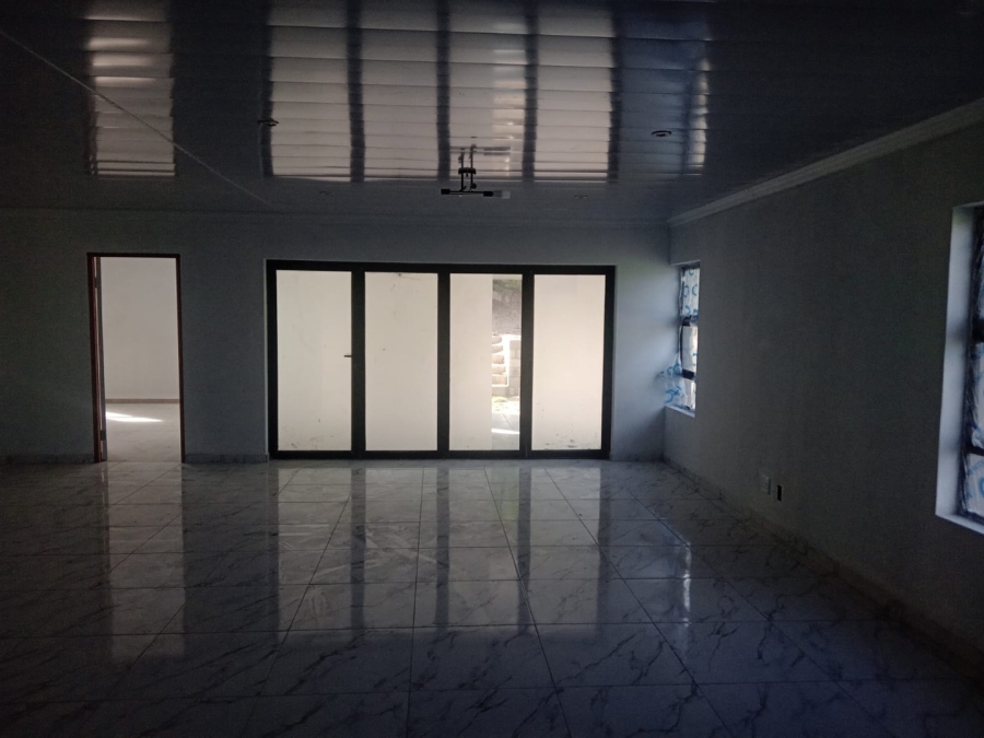 3 Bedroom Property for Sale in Paradise Beach Eastern Cape